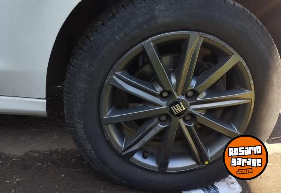 Autos - Fiat Drive GSE 2023 Nafta 18600Km - En Venta