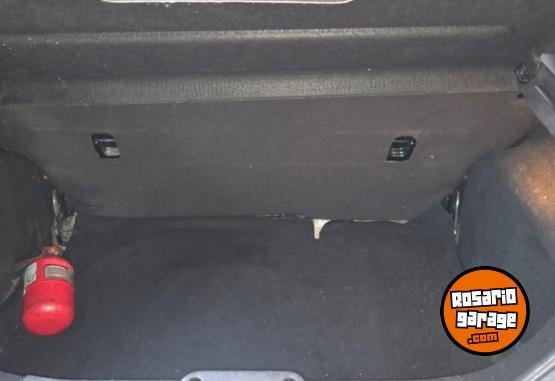 Autos - Ford Fiesta 2014 Nafta 101000Km - En Venta