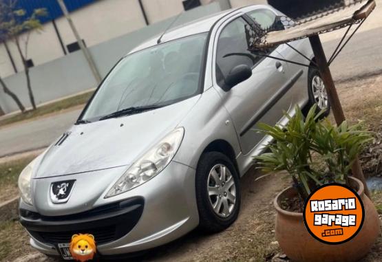 Autos - Peugeot 207 2011 Nafta 180000Km - En Venta