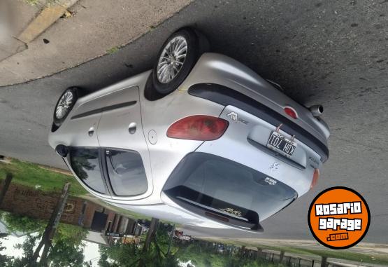 Autos - Peugeot 206 2011 Nafta 295000Km - En Venta