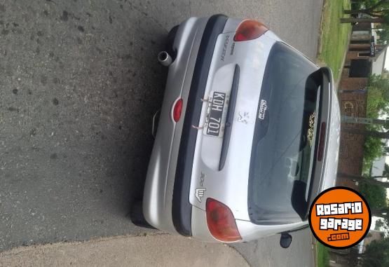 Autos - Peugeot 206 2011 Nafta 295000Km - En Venta