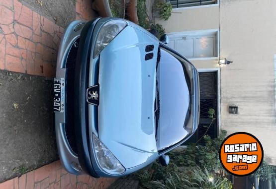 Autos - Peugeot 206 2004 Nafta 206000Km - En Venta
