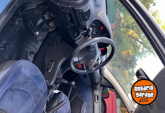 Autos - Peugeot 206 2004 Nafta 206000Km - En Venta