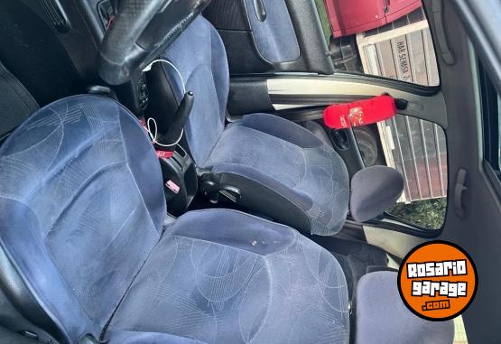 Autos - Peugeot 206 2004 Nafta 206000Km - En Venta