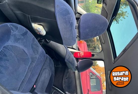 Autos - Peugeot 206 2004 Nafta 206000Km - En Venta