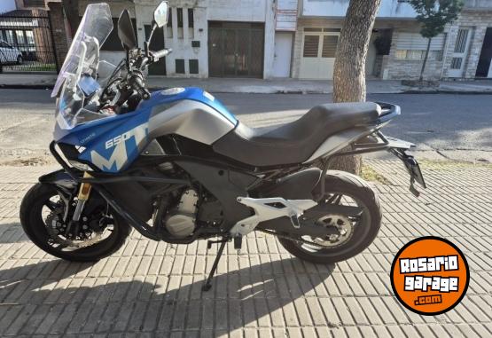 Motos - CF MT 650 2023 Nafta 6000Km - En Venta