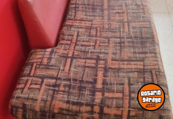 Hogar - Práctico sofá con medio respaldo - En Venta