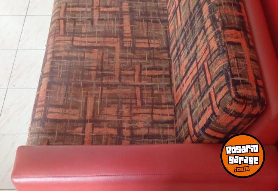 Hogar - Práctico sofá con medio respaldo - En Venta