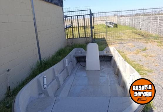 Embarcaciones - Bote costero traker 620 con consola central www.nautistore.com.ar - En Venta