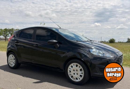 Autos - Ford Fiesta Kinetic S 2015 Nafta 240000Km - En Venta