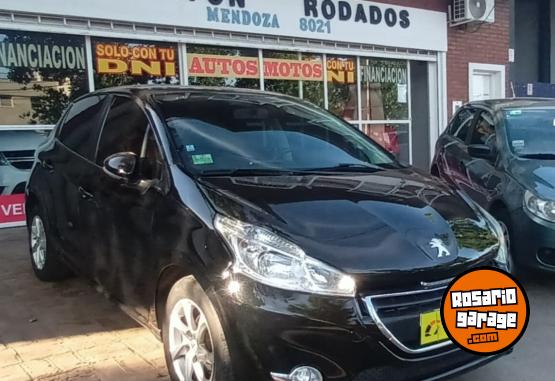 Autos - Peugeot 208 1.5 TOUCHSCREEN 2014 Nafta 111111Km - En Venta