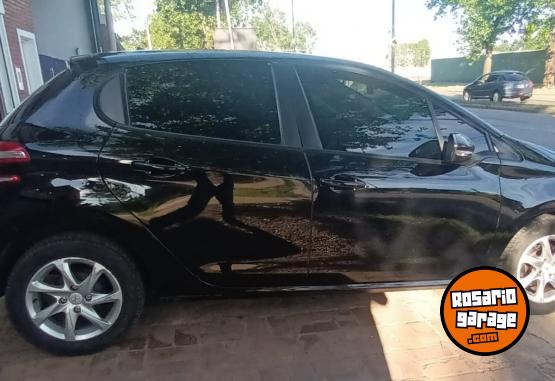 Autos - Peugeot 208 1.5 TOUCHSCREEN 2014 Nafta 111111Km - En Venta