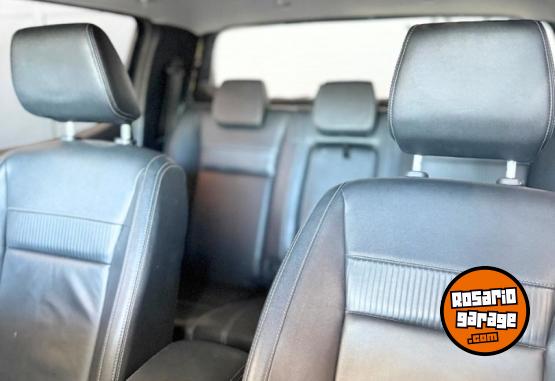 Camionetas - Ford NUEVA RANGER LIMITED 4X4 2023 Diesel 40000Km - En Venta