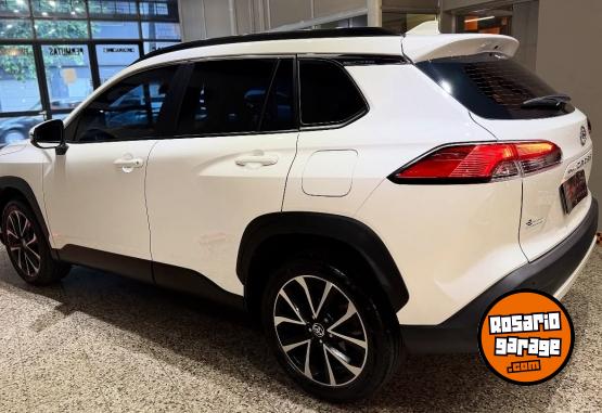 Autos - Toyota COROLLA CROSS SE-G 2024 Nafta 10000Km - En Venta