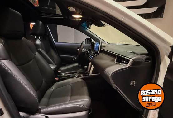 Autos - Toyota COROLLA CROSS SE-G 2024 Nafta 10000Km - En Venta