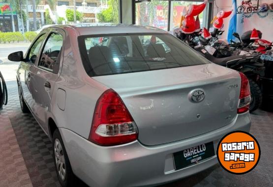 Autos - Toyota Etios X 1.5 2016 Nafta 105000Km - En Venta