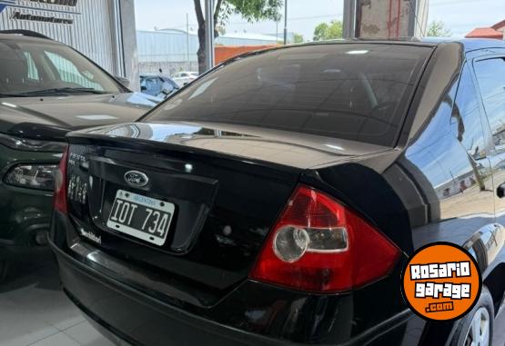 Autos - Ford Fiesta max 2010 Nafta 189000Km - En Venta