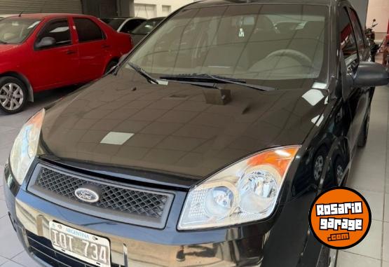 Autos - Ford Fiesta max 2010 Nafta 189000Km - En Venta
