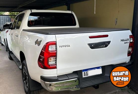 Camionetas - Toyota Hilux 2023 Diesel 17800Km - En Venta