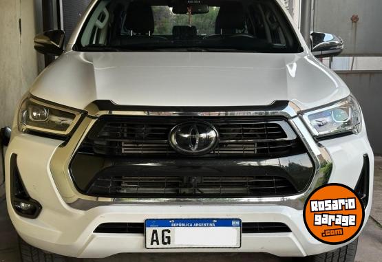 Camionetas - Toyota Hilux 2023 Diesel 17800Km - En Venta