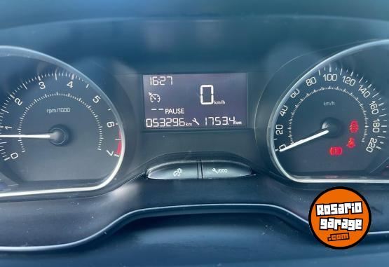 Autos - Peugeot 208 Allure 2015 Nafta 53300Km - En Venta