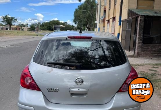 Autos - Nissan Tiida 2010 Nafta 167600Km - En Venta