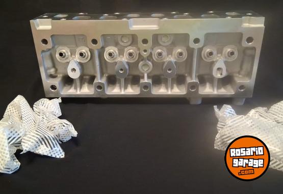 Accesorios para Autos - TAPA DE CILINDRO RENAULT CLIO 1.6 C3L OKM - En Venta