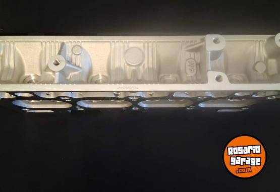 Accesorios para Autos - TAPA DE CILINDRO RENAULT CLIO 1.6 C3L OKM - En Venta