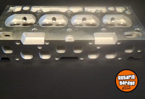 Accesorios para Autos - TAPA DE CILINDRO RENAULT CLIO 1.6 C3L OKM - En Venta