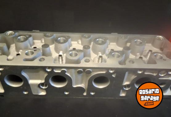 Accesorios para Autos - TAPA DE CILINDRO CHEVROLET CORSA ll 1.8 8 v okm - En Venta