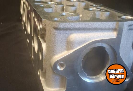 Accesorios para Autos - TAPA DE CILINDRO CHEVROLET CORSA ll 1.8 8 v okm - En Venta