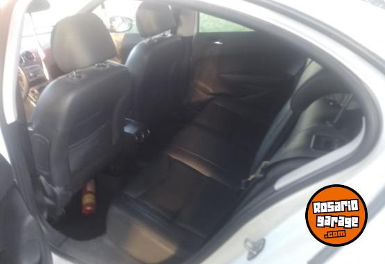 Autos - Peugeot 408 2014 GNC 100000Km - En Venta