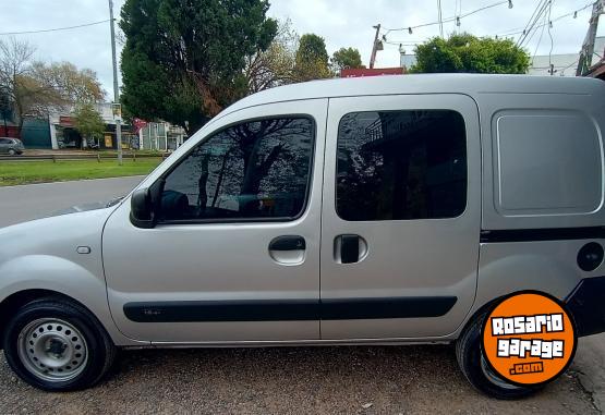 Utilitarios - Renault KANGOO partner berlingo 2017 Nafta 130000Km - En Venta