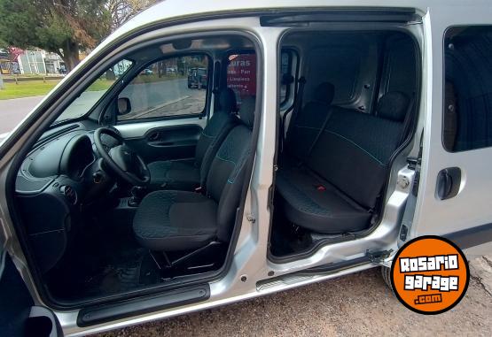 Utilitarios - Renault KANGOO partner berlingo 2017 Nafta 130000Km - En Venta