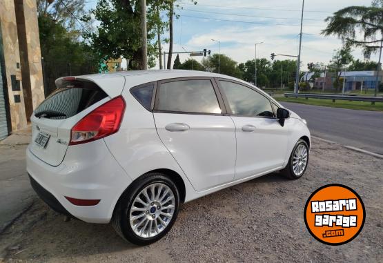 Autos - Ford FIESTA 2016 Nafta 80000Km - En Venta