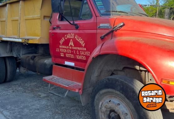 Camiones y Grúas - Camion Ford 14000 - Volcador - En Venta