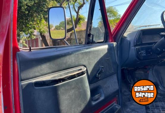 Camiones y Grúas - Camion Ford 14000 - Volcador - En Venta