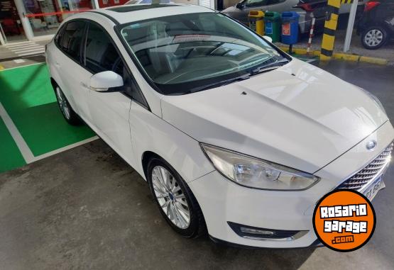 Autos - Ford Focus Se Plus Automtico 2017 Nafta 71800Km - En Venta
