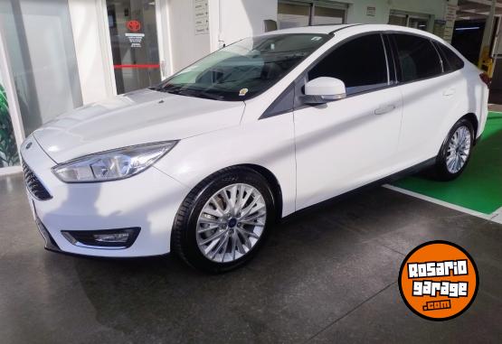 Autos - Ford Focus Se Plus Automtico 2017 Nafta 71800Km - En Venta