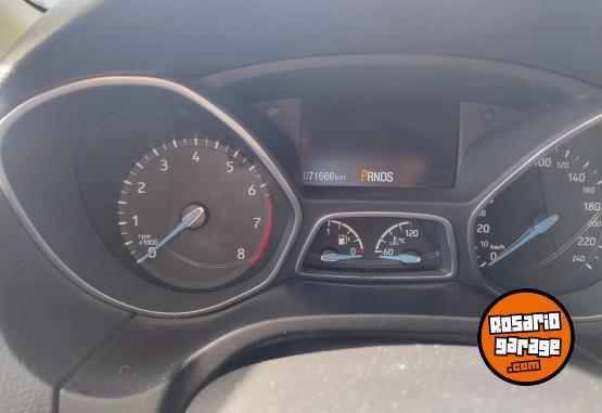 Autos - Ford Focus Se Plus Automtico 2017 Nafta 71800Km - En Venta