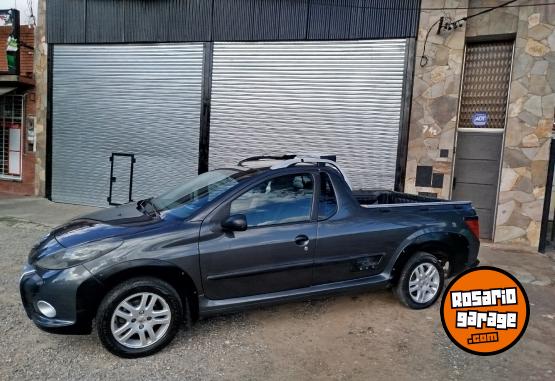 Utilitarios - Peugeot HOGGAR SAVEIRO 2014 Nafta 150000Km - En Venta