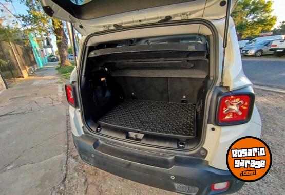 Camionetas - Jeep RENEGADE 2021 Nafta 80000Km - En Venta