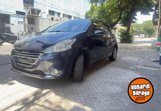 Autos - Peugeot 208 Allure Nav Touch 2014 Nafta 97000Km - En Venta