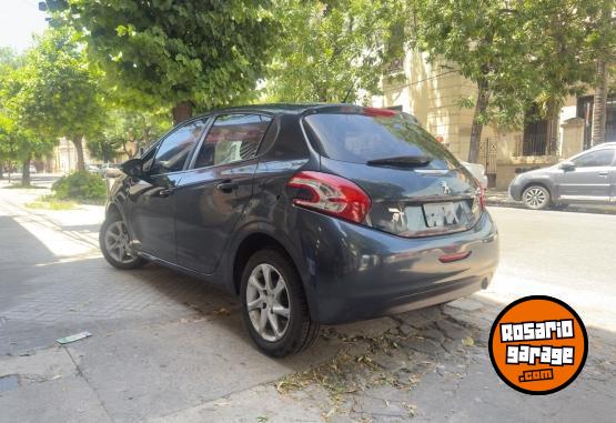 Autos - Peugeot 208 Allure Nav Touch 2014 Nafta 97000Km - En Venta