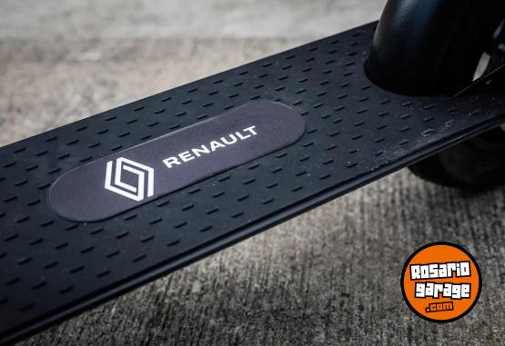 Otros - MONOPATIN ELECTRICO EMBLEM RENAULT R10 350W USADO PERFECTO ESTADO CON CAJA Y ACCESORIOS - En Venta