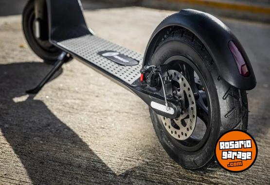 Otros - MONOPATIN ELECTRICO EMBLEM RENAULT R10 350W USADO PERFECTO ESTADO CON CAJA Y ACCESORIOS - En Venta