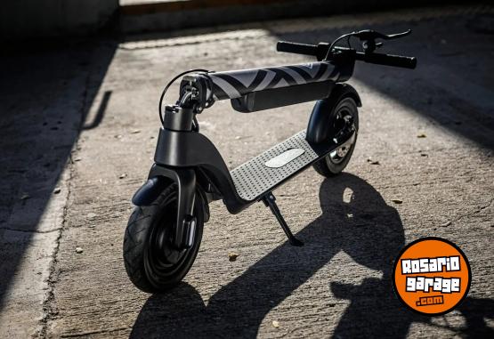 Otros - MONOPATIN ELECTRICO EMBLEM RENAULT R10 350W USADO PERFECTO ESTADO CON CAJA Y ACCESORIOS - En Venta