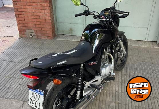 Motos - Honda New titn 2018 Nafta 20000Km - En Venta