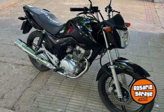Motos - Honda New titn 2018 Nafta 20000Km - En Venta