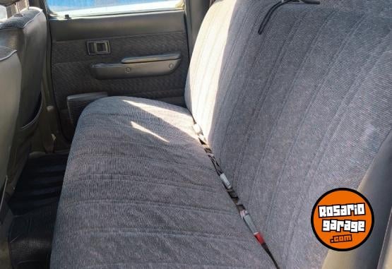 Camionetas - Toyota TOYOTA HILUX 4X2 C/D SRV 2002 Diesel 413000Km - En Venta